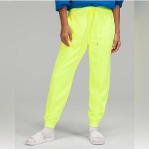 Lululemon Scuba High-Rise Jogger